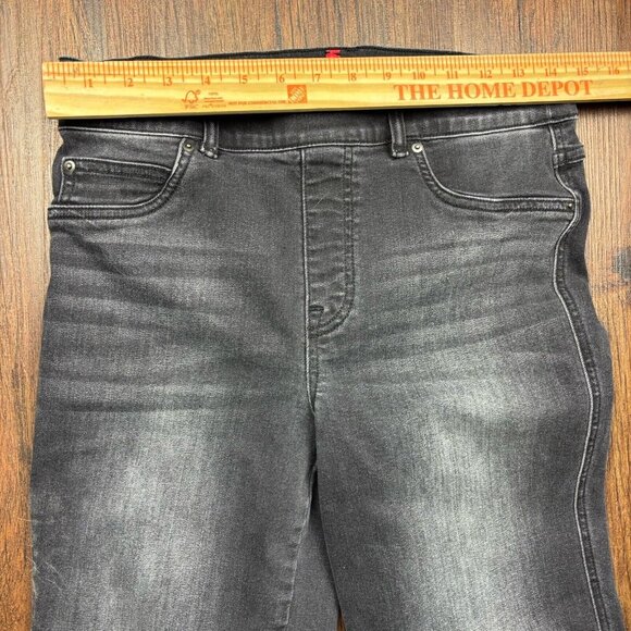 SPANX Straight Leg Pull On Jeans Black Wash Distressed Women’s Size Medium - Picture 6 of 10